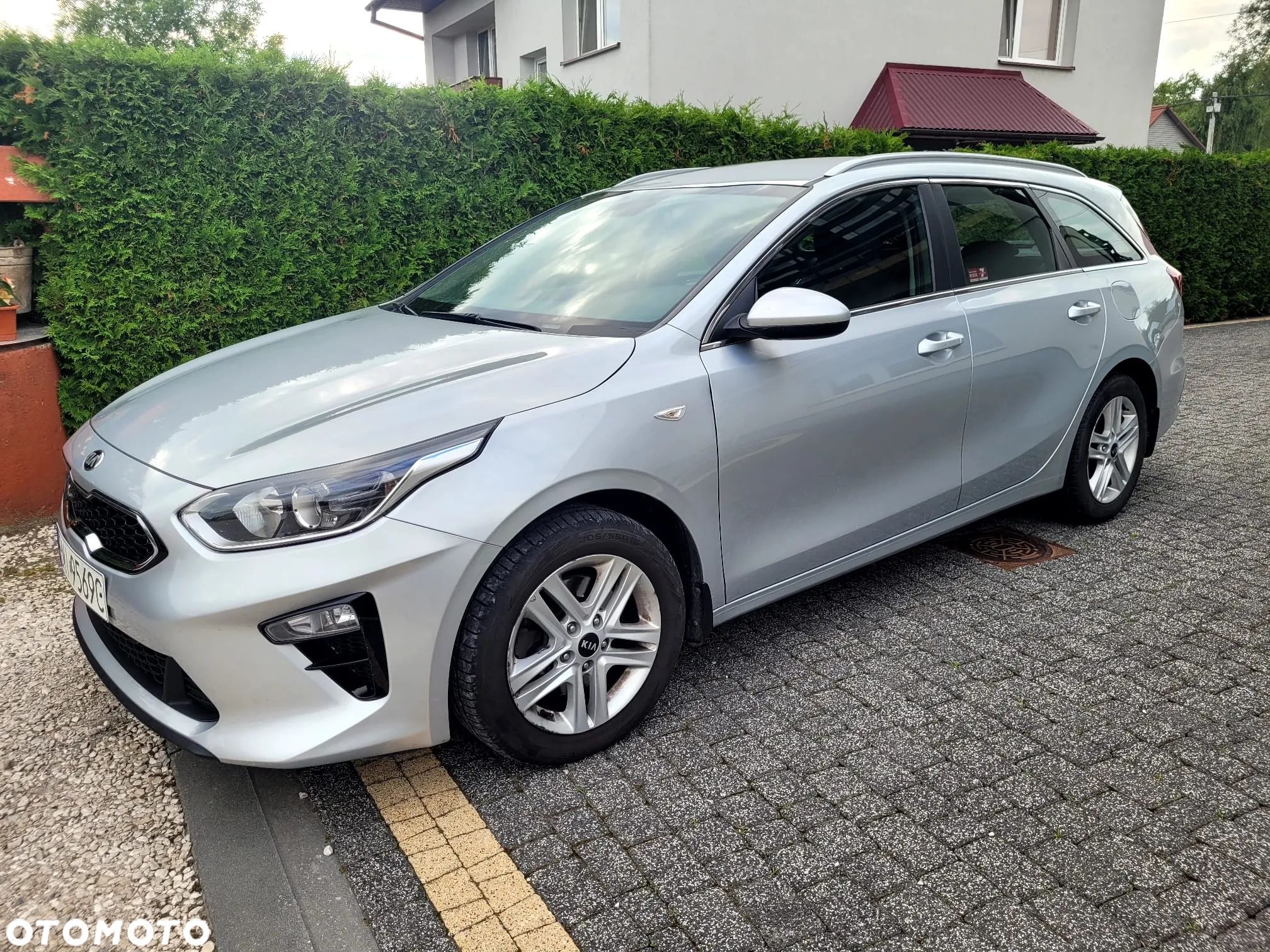 Kia Ceed 1.6 CRDi SCR L Business Line DCT - 1
