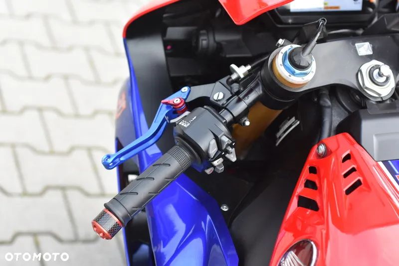 Honda CBR - 33