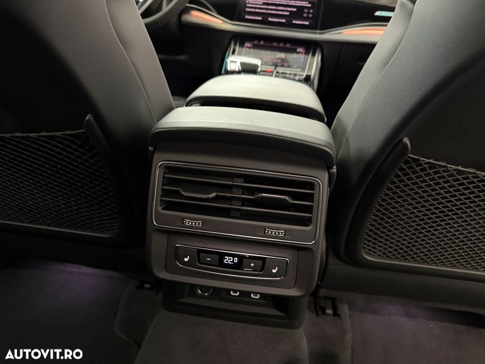 Audi Q8 SUV TFSI e quattro 290 kW tiptronic S line business - 40