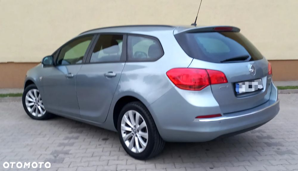 Opel Astra 1.4 Turbo Exklusiv - 3
