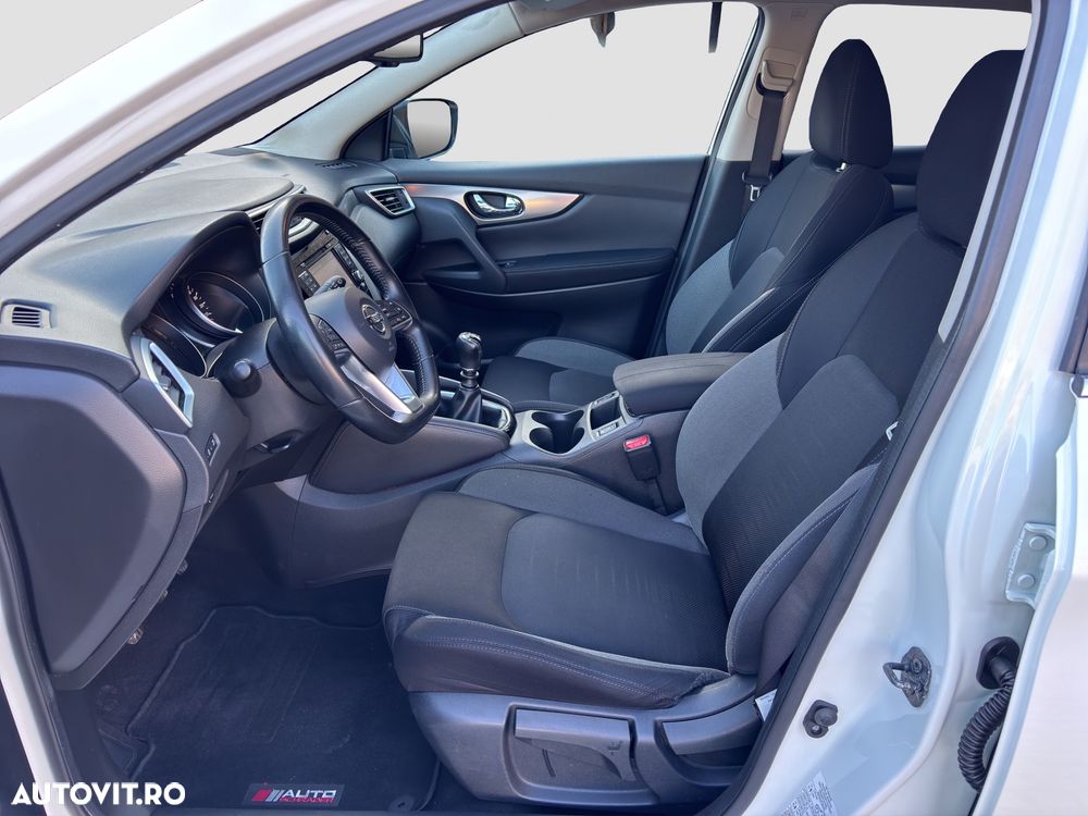Nissan Qashqai 1.6 DCI N-Connecta - 10