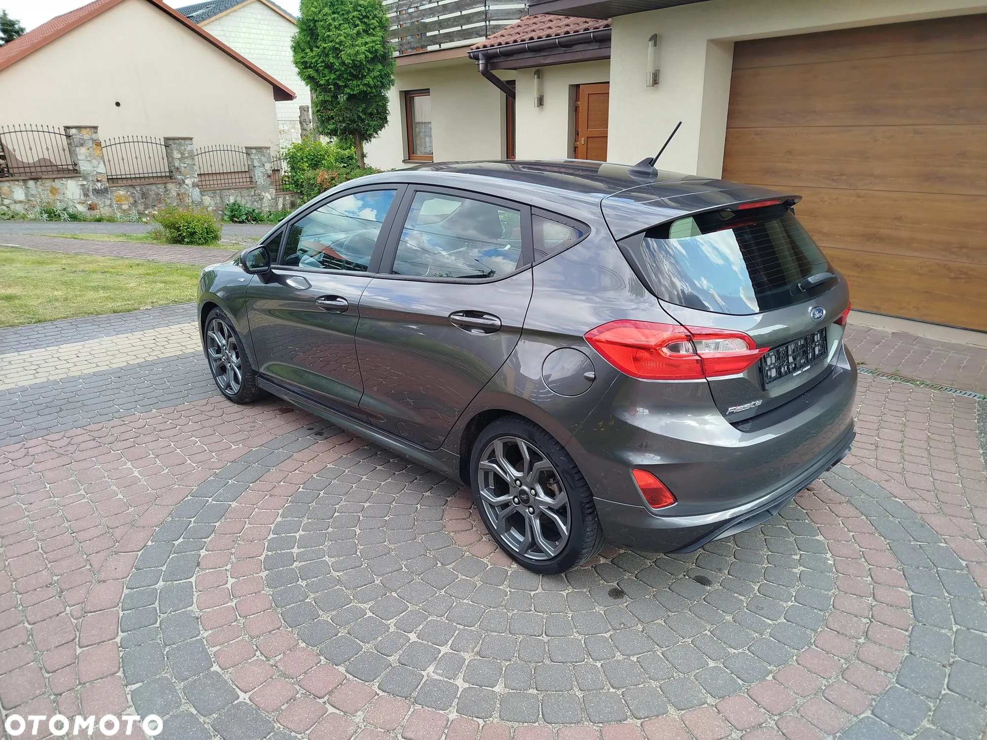 Ford Fiesta 1.0 EcoBoost S&S ST-LINE X - 4