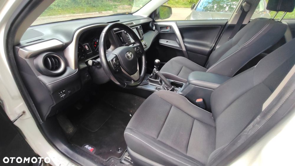 Toyota RAV4 - 13