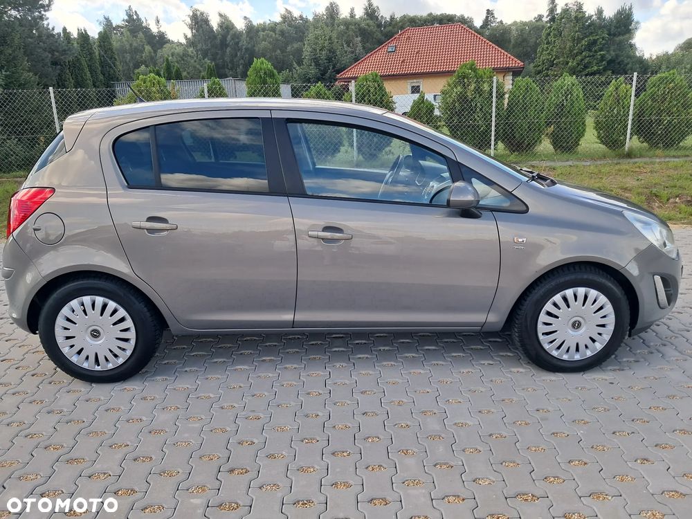 Opel Corsa 1.4 16V 150 Jahre - 8