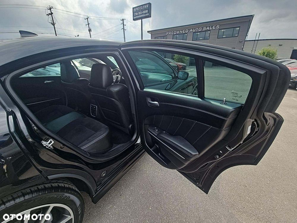 Dodge Charger 5.7 R/T - 13