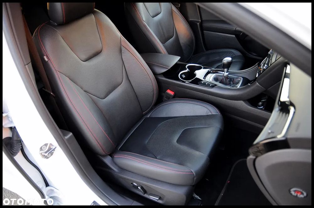 Ford Mondeo 2.0 TDCi ST-Line - 31