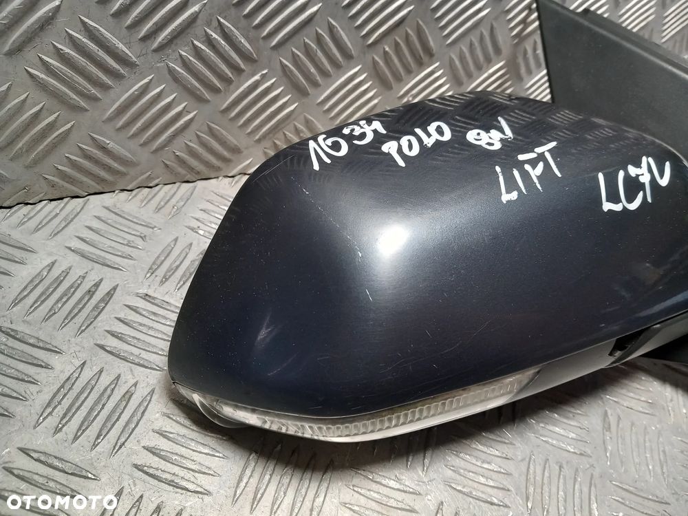 VW POLO 9N LUSTERKO PRAWE PRZEDNIE PRAWY PRZÓD KOLOR: LC7V - 4