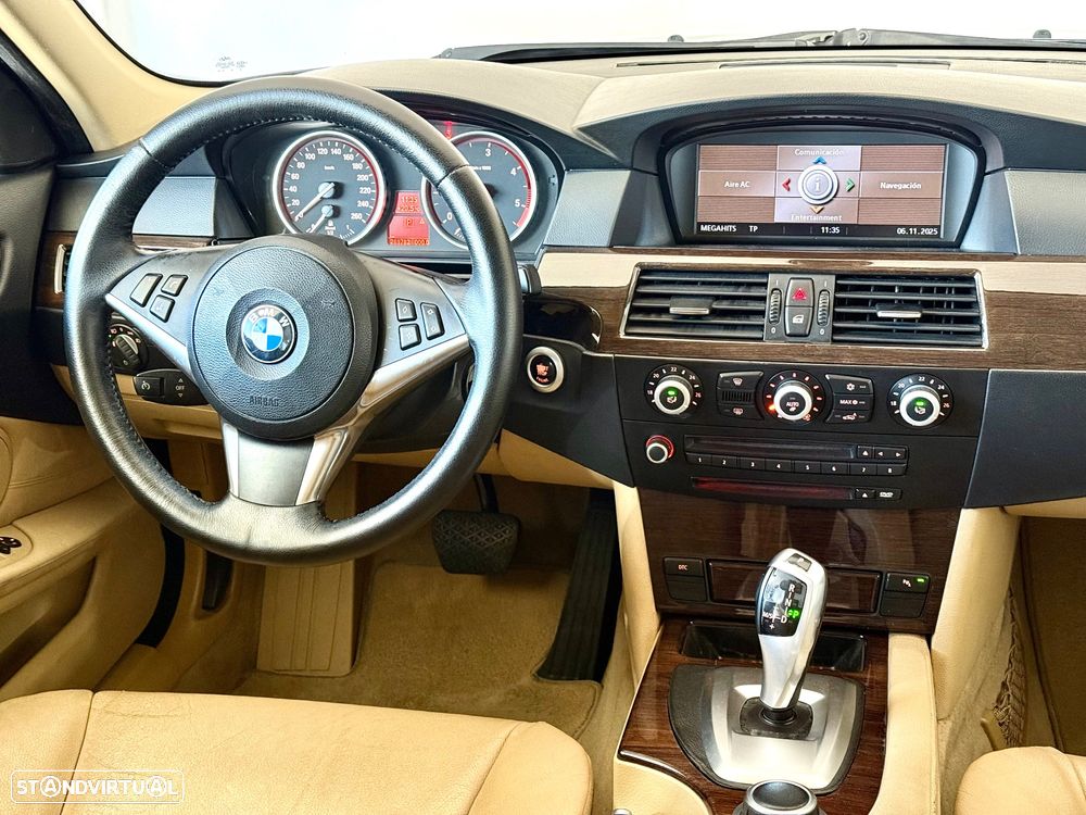 BMW 520 dA Touring Executive - 15
