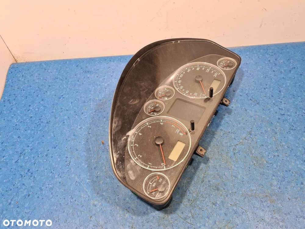 VW SHARAN I LIFT 2.8 V6 LICZNIK 7M3920840M - 3
