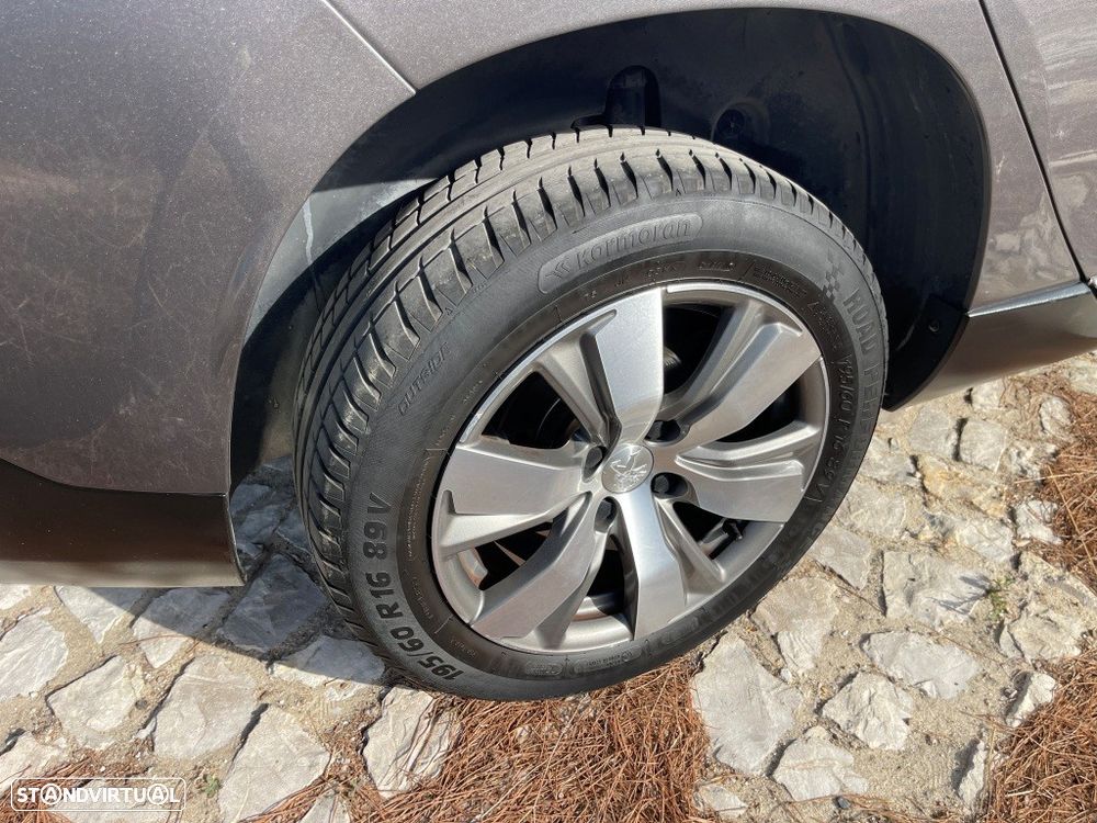 Peugeot 2008 1.6 BlueHDi Allure - 19