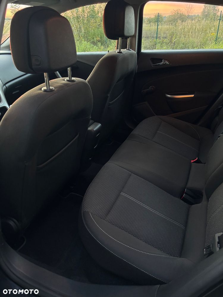 Opel Astra IV 1.6 T Cosmo - 30