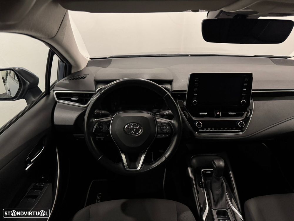 Toyota Corolla 1.8 Hybrid Exclusive - 31