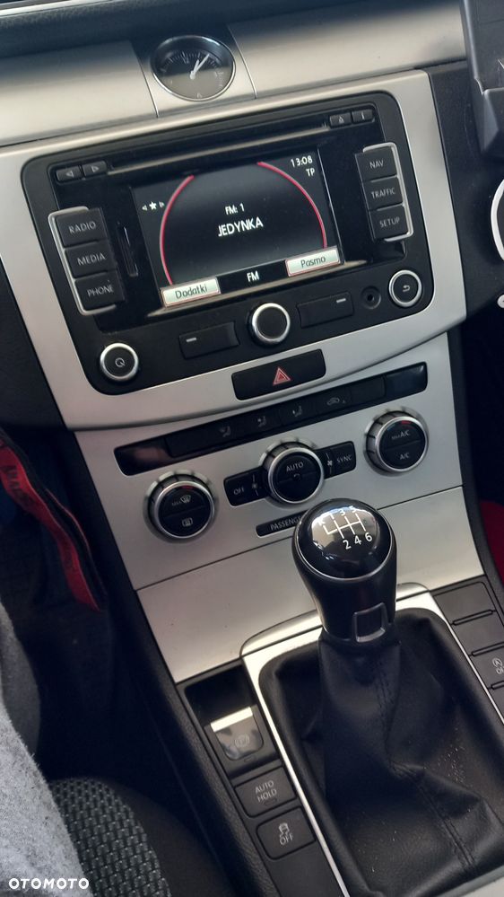 Volkswagen Passat 1.6 TDI Comfortline - 19