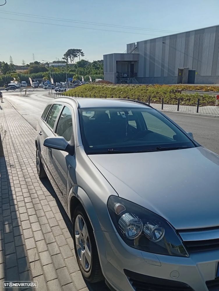 Opel Astra Caravan - 9