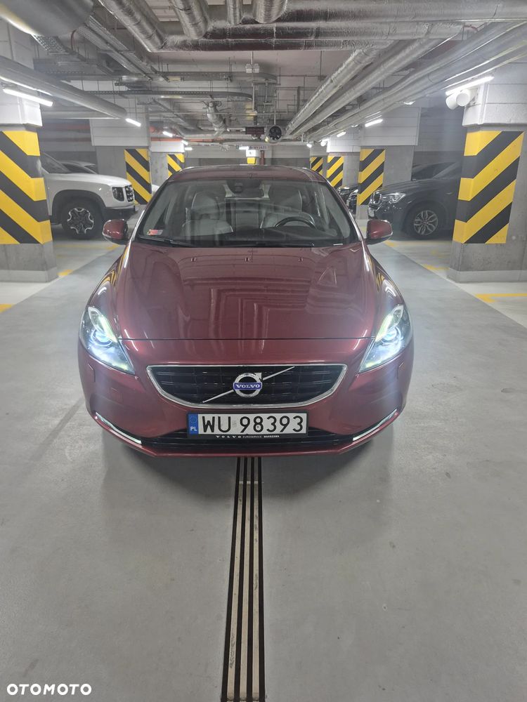Volvo V40 D3 Summum - 1