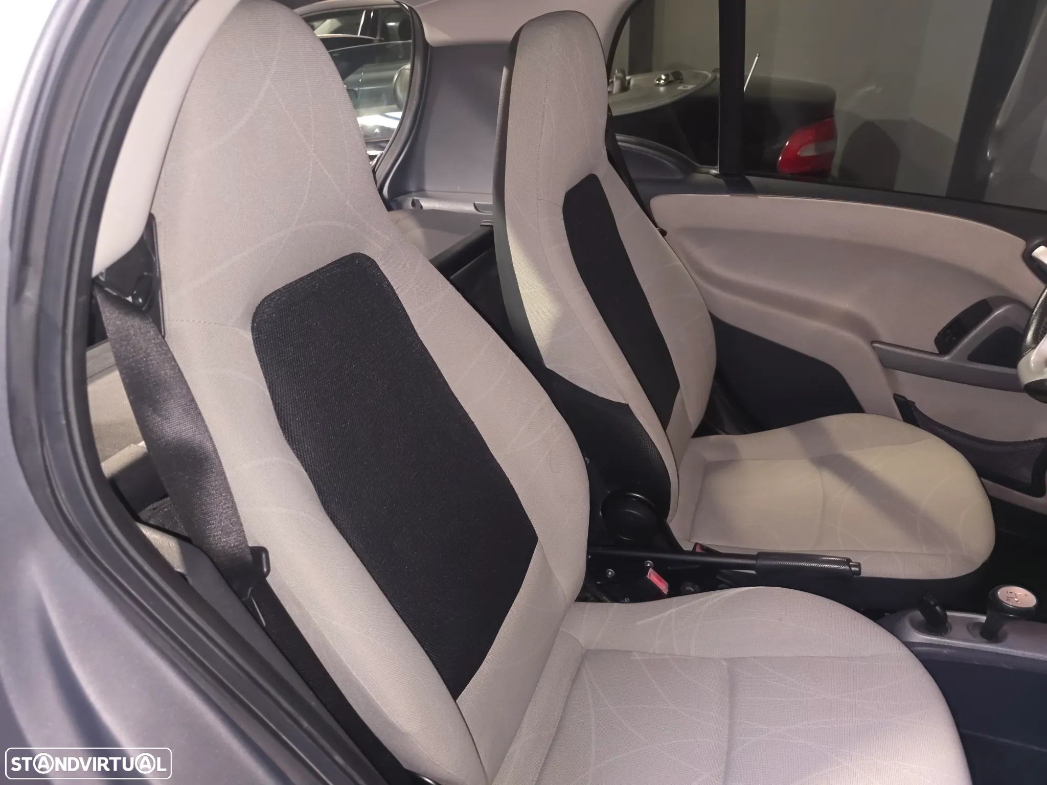 Smart ForTwo Coupé 1.0 mhd Pulse 71 Softouch - 32