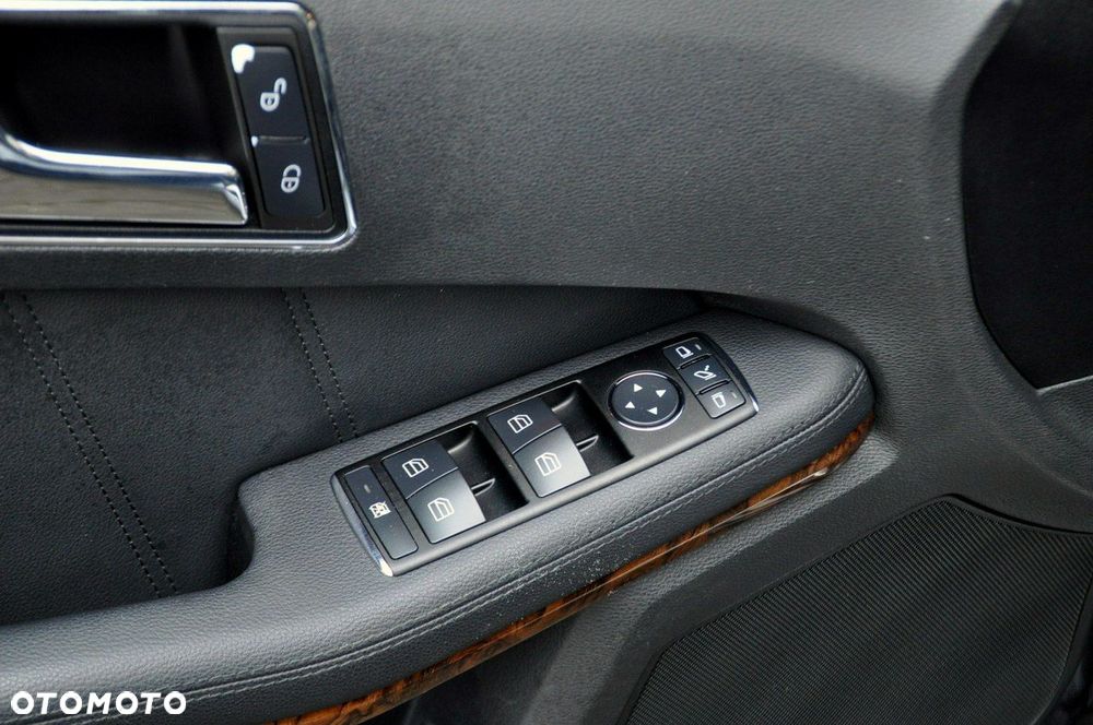 Mercedes-Benz Klasa E - 37