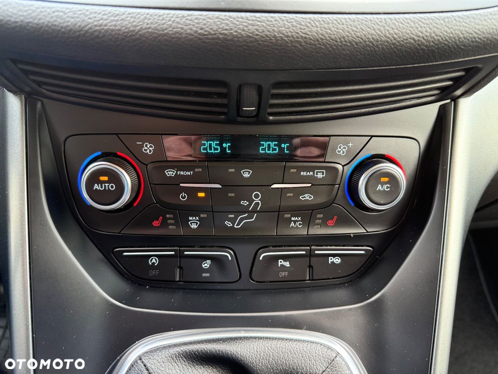 Ford Kuga 1.5 EcoBoost 2x4 Titanium - 14