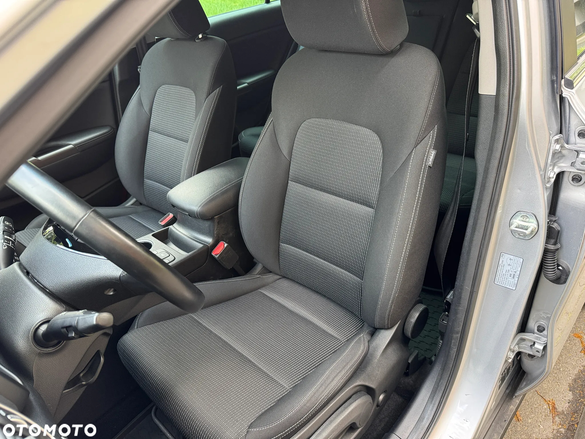 Kia Sportage 1.6 T-GDI 2WD DCT SPIRIT - 13