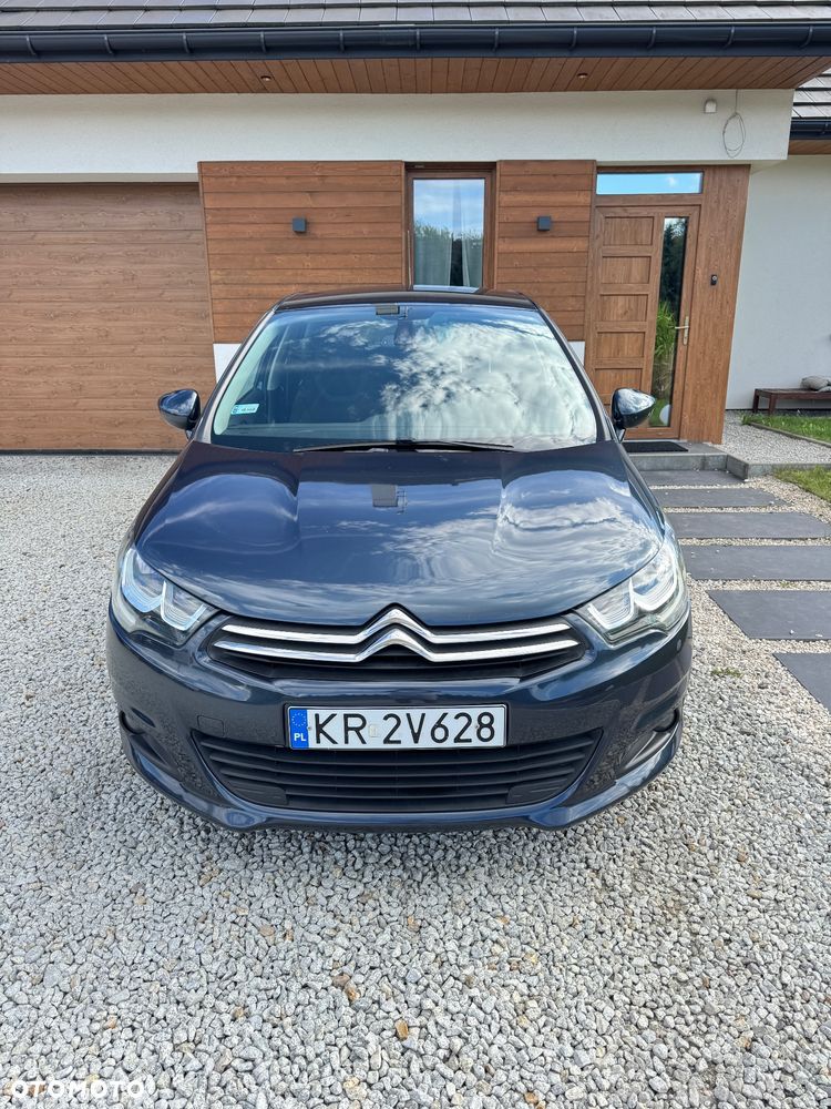 Citroën C4 e-HDi 115 Selection - 2