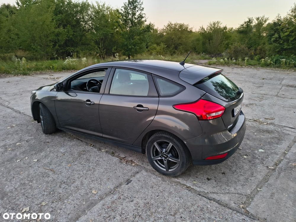Ford Focus 1.6 Trend - 36