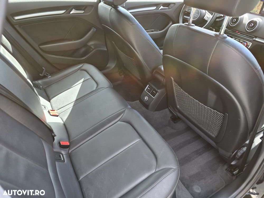 Audi A3 30 TDI ack S tronic sport - 12