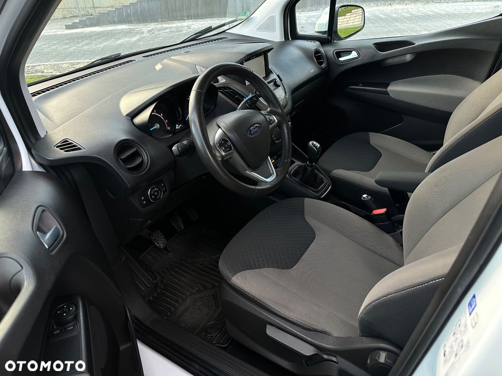 Ford Tourneo Courier - 8