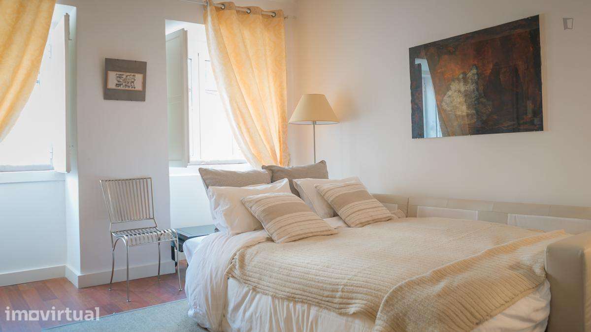 Apartamento com 1 quartos - localizado em São Bento Lisbon - Grande imagem: 5/7