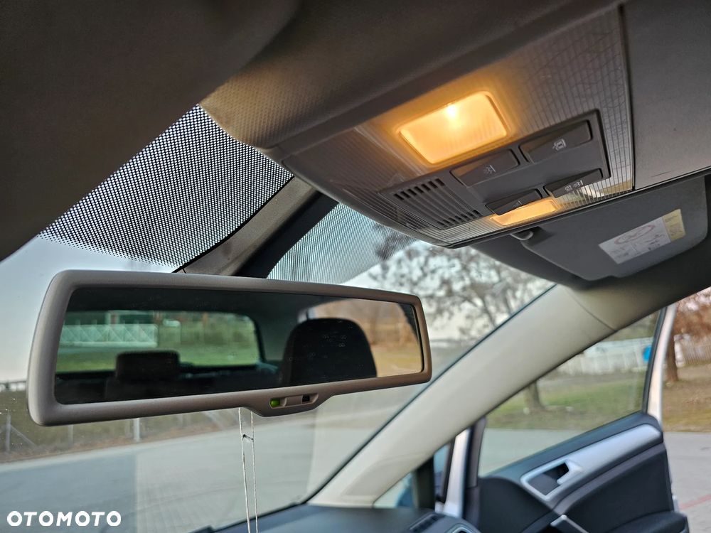 Volkswagen Golf 1.2 TSI BlueMotion Technology Cup - 26