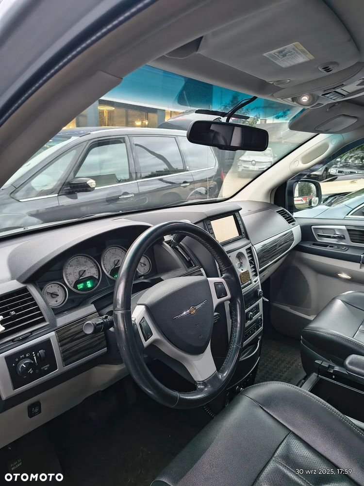 Chrysler Town & Country 4.0 Limited - 15