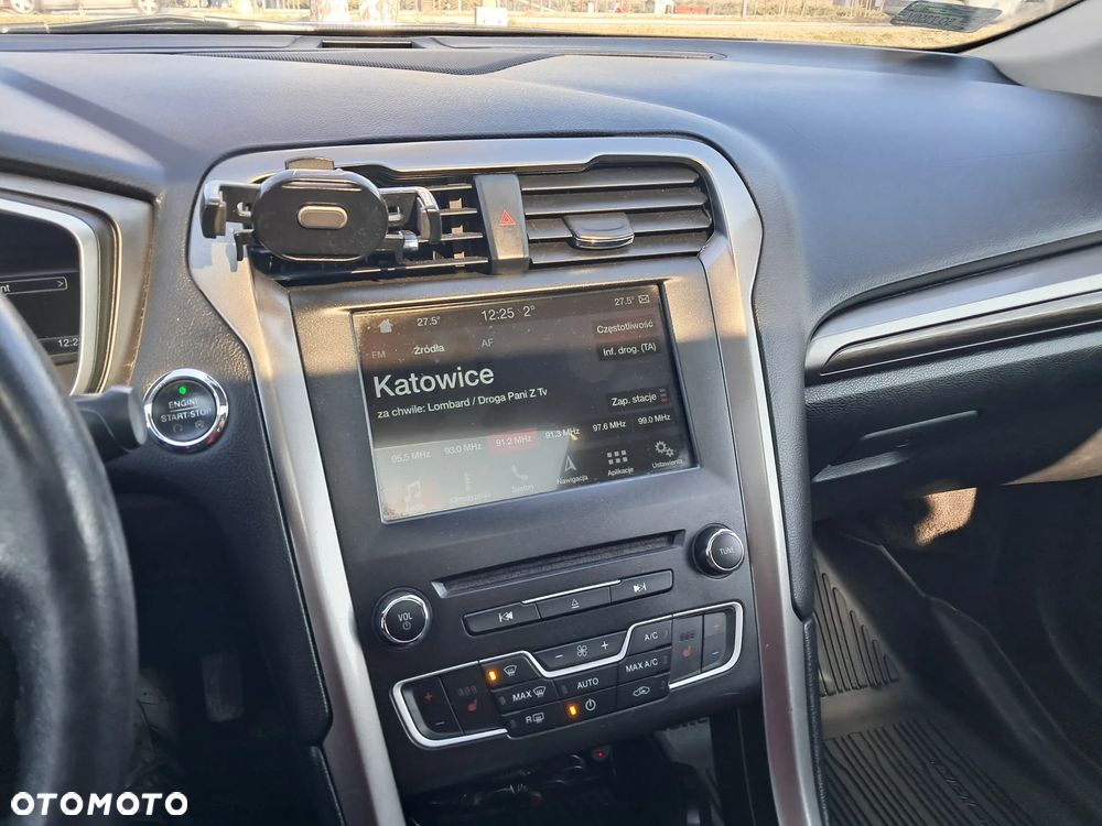Ford Fusion 2.0 EcoBoost Titanium - 17