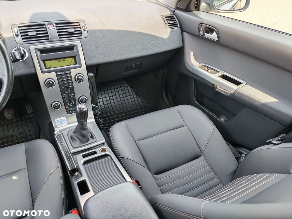 Volvo V50 - 13