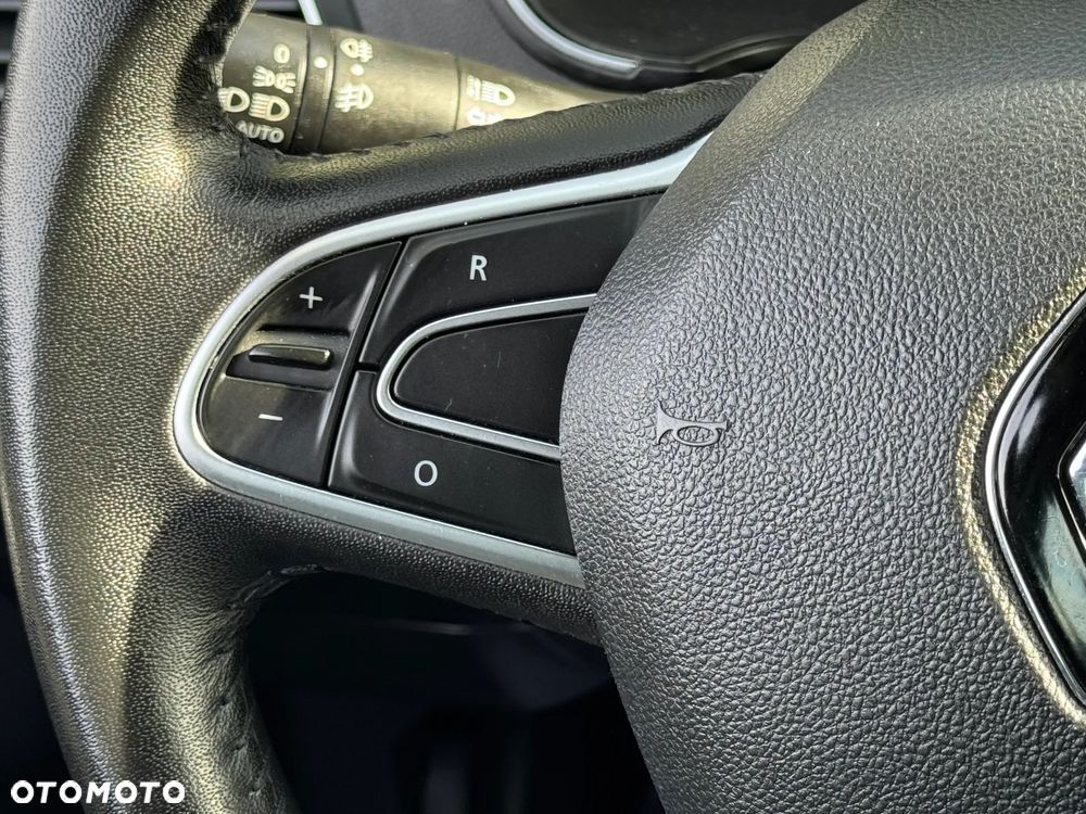 Renault Megane ENERGY TCe 100 EXPERIENCE - 19