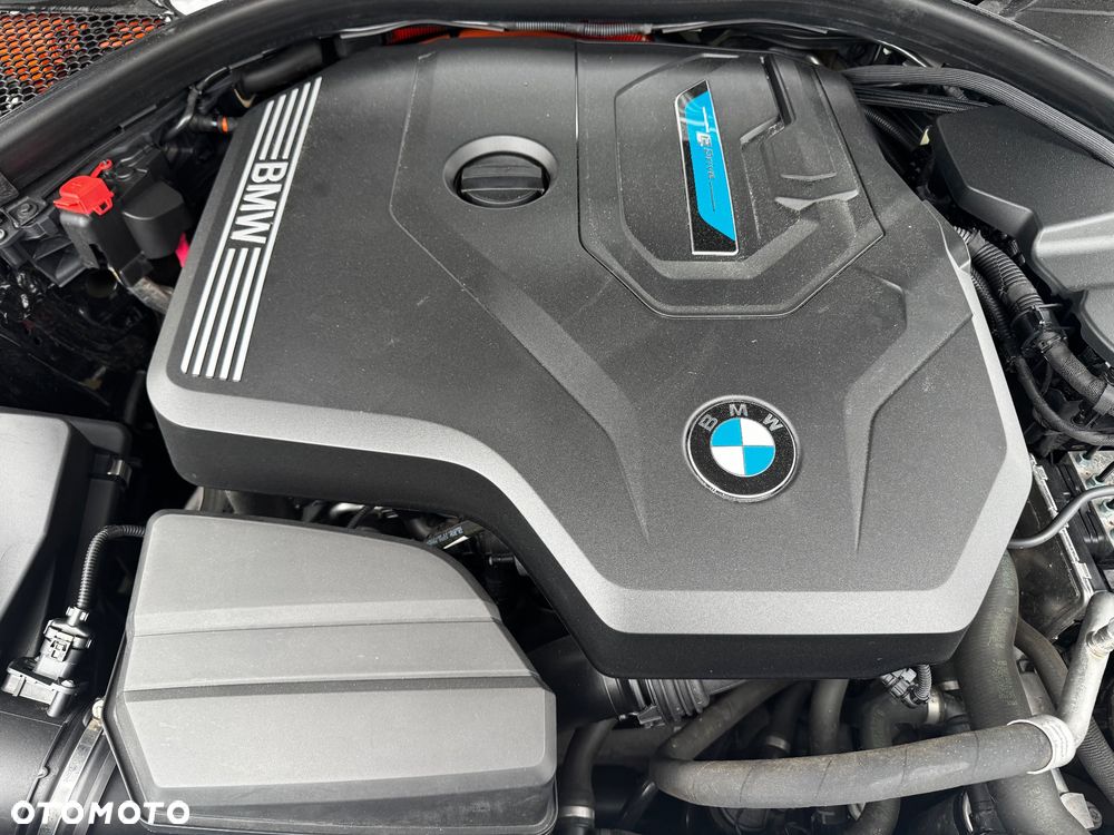 BMW Seria 3 330e xDrive M Sport - 37