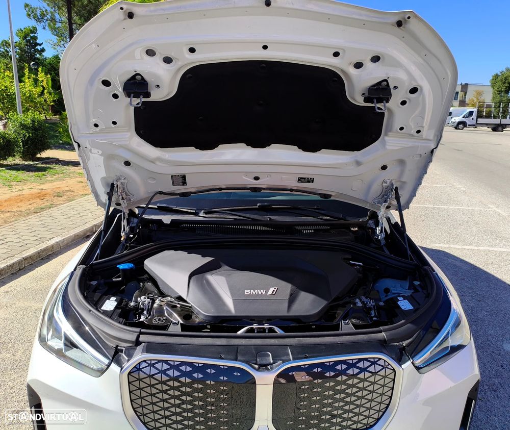 BMW iX1 eDrive20 - 31