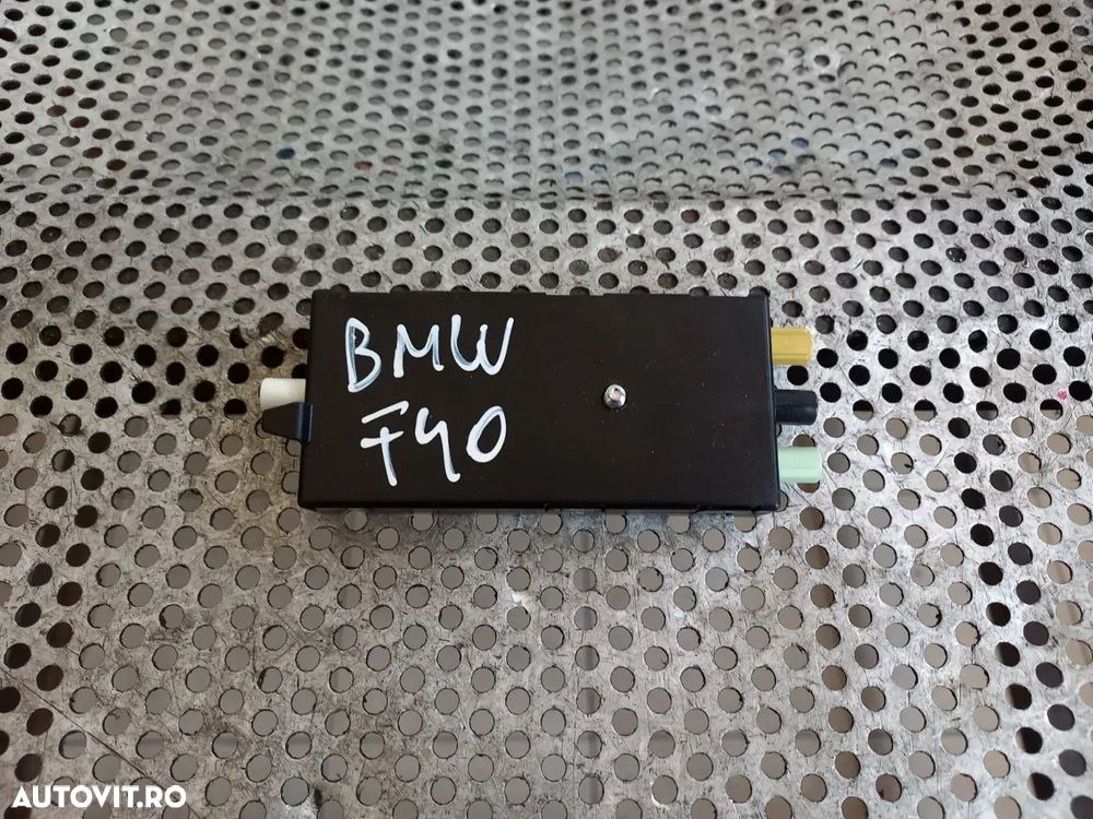 Amplificator Antena Bmw Seria 1 F40 Seria 2 F44 Cod  Dupa 2017 - Dezmembrari Arad - 1