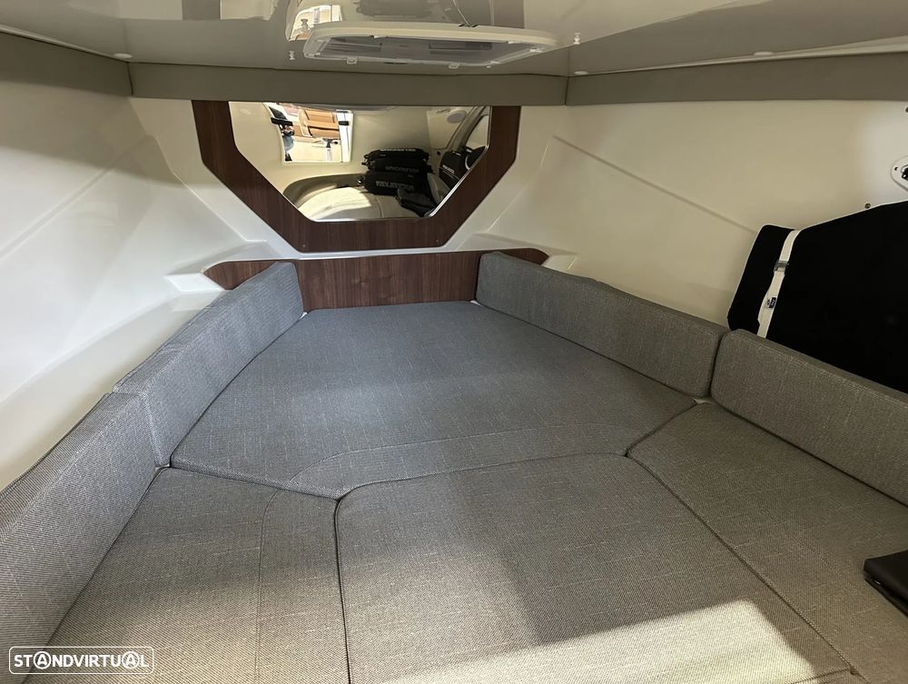 Quicksilver Activ 755 Sundeck - 14