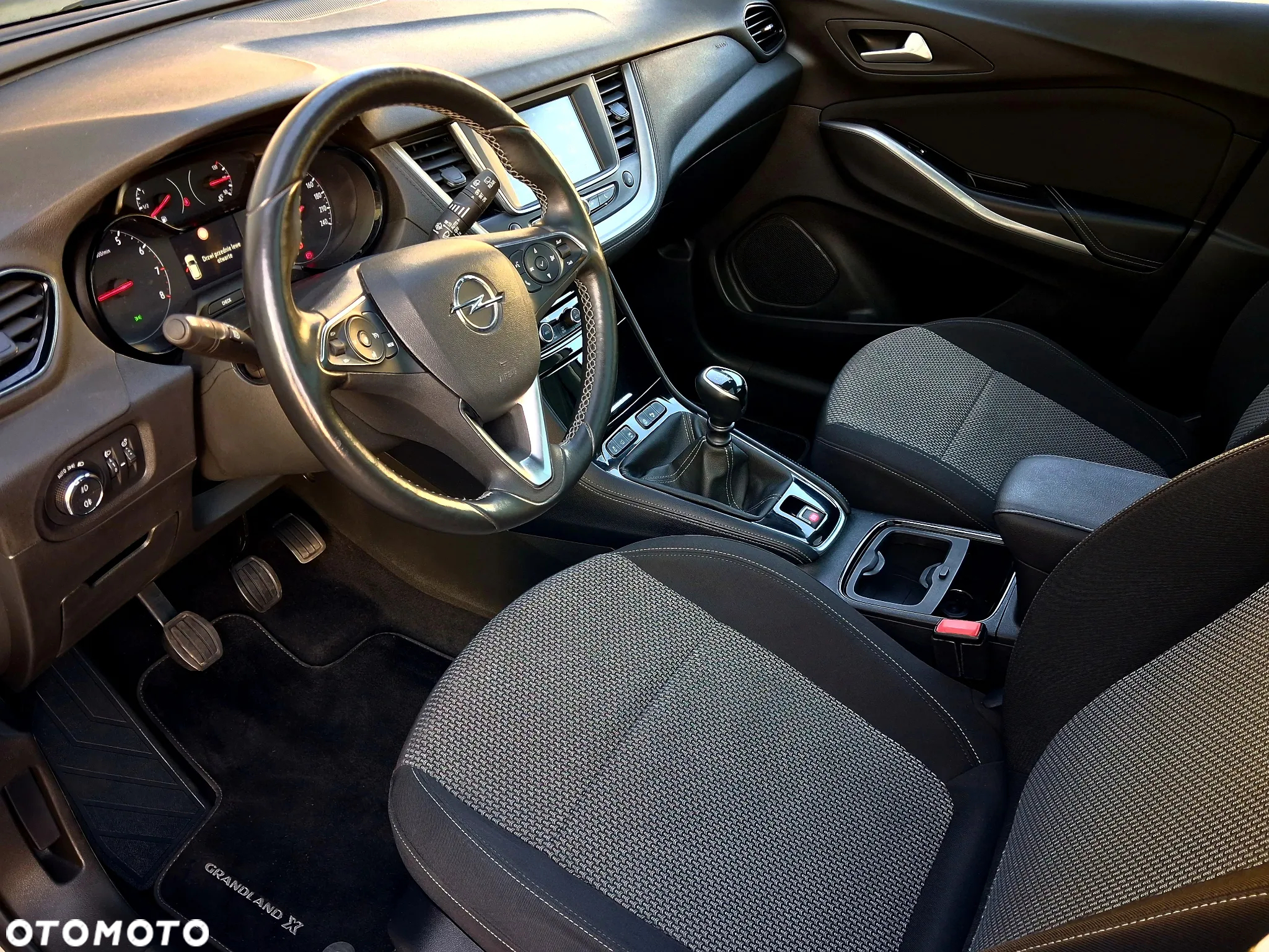 Opel Grandland X 1.2 Start/Stop INNOVATION - 21