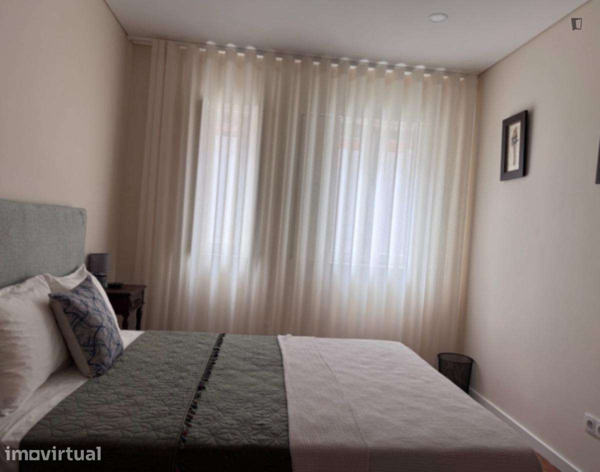 Quarto - localizado em Paranhos Porto - Grande imagem: 5/21
