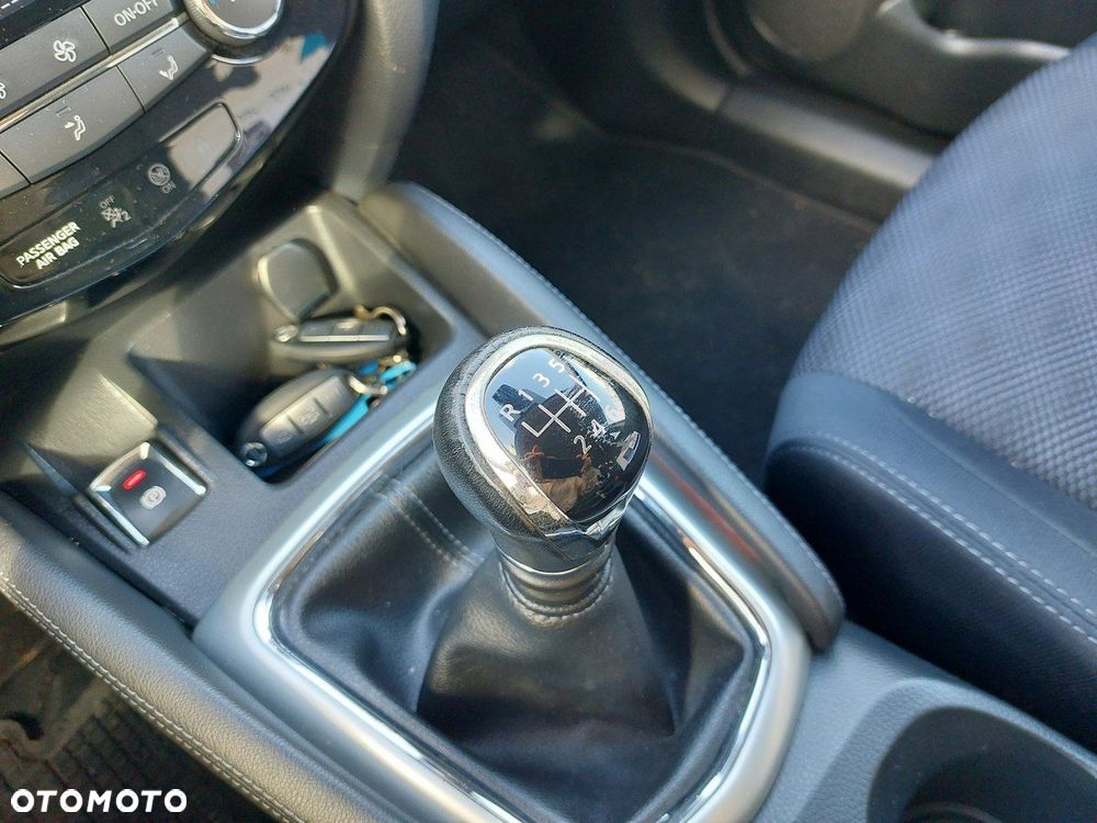 Nissan Qashqai - 22