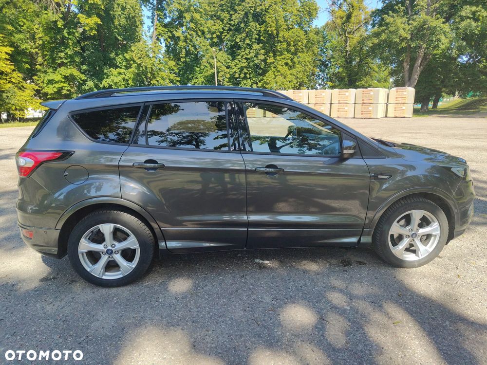 Ford Kuga 1.5 EcoBoost 2x4 ST-Line - 10