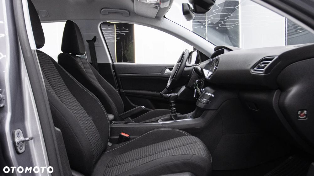Peugeot 308 1.2 PureTech GPF Active Pack S&S - 18