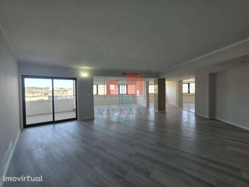 Apartamento T4 no centro de Braga - Grande imagem: 2/24