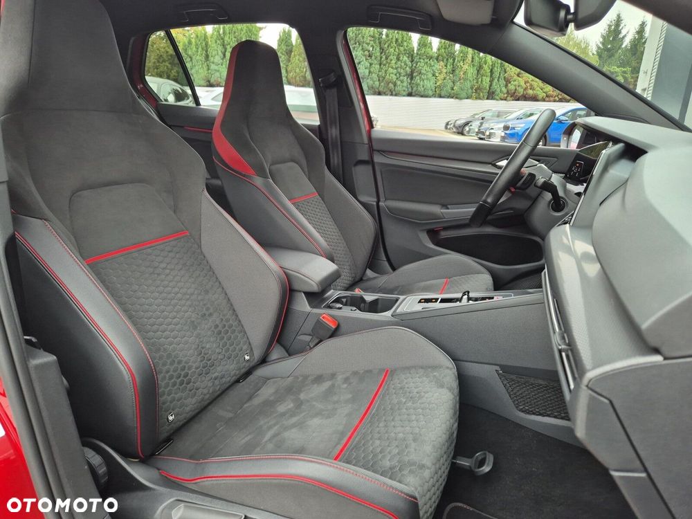 Volkswagen Golf - 12