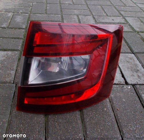 SKODA OCTAVIA III KOMBI LIFT 17+ PRAWA TYLNA LED ORYGINAŁ - 1