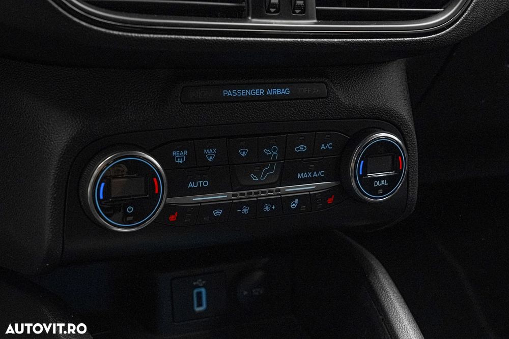 Ford Focus 1.5 EcoBoost ST-Line - 22