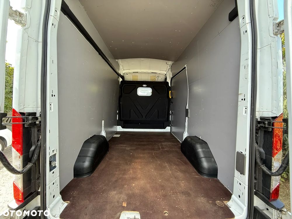 Ford Transit - 11