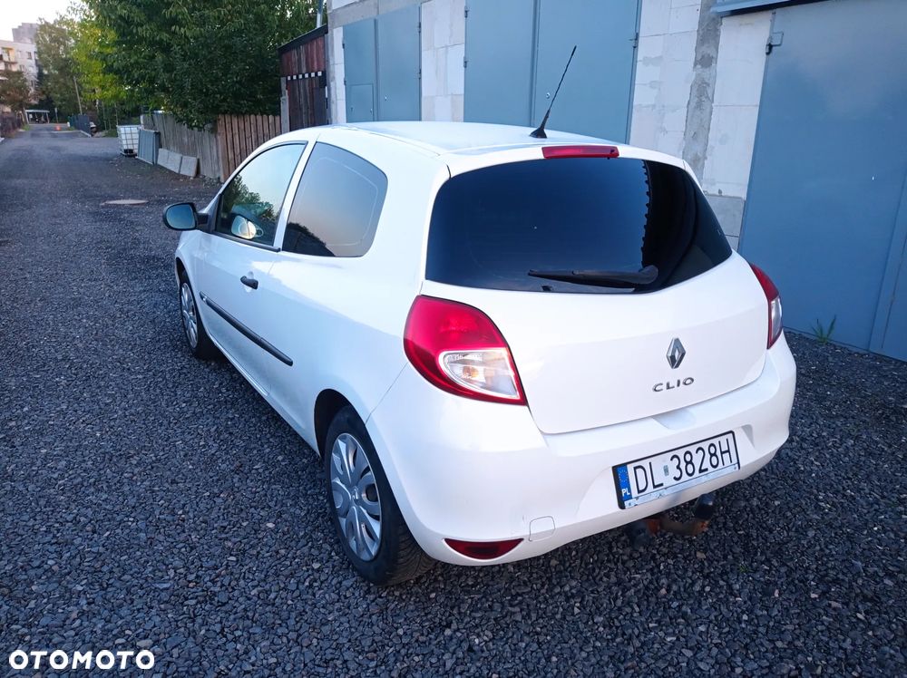 Renault Clio - 9
