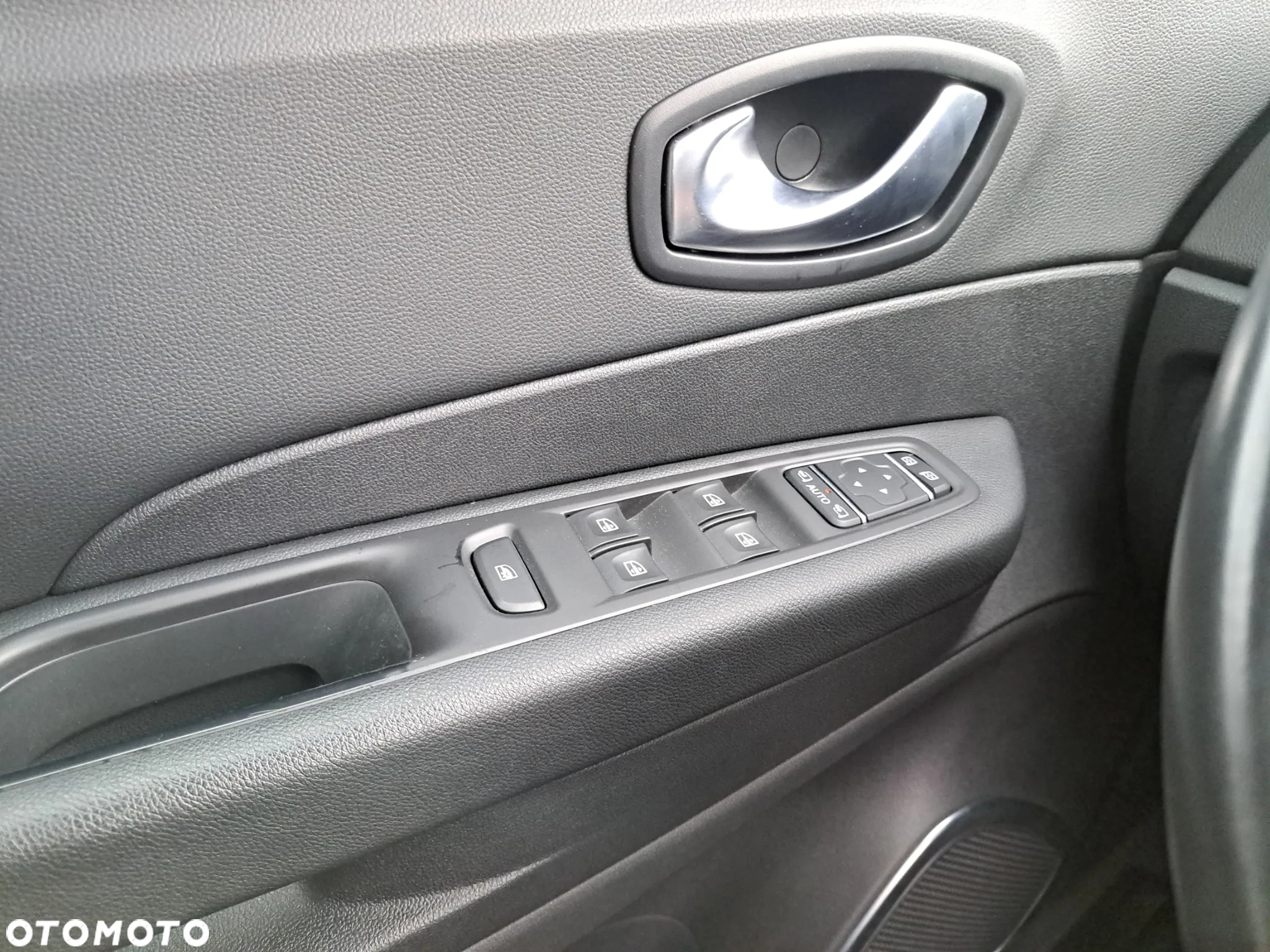 Renault Captur (ENERGY) TCe 90 LIMITED - 18