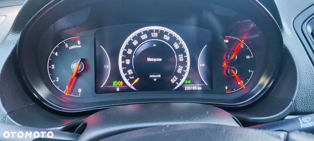 Opel Insignia - 23